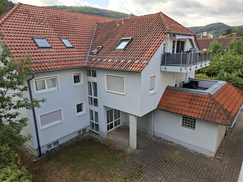2-Zimmer DG Wohnung - zentrale Lage in Heubach